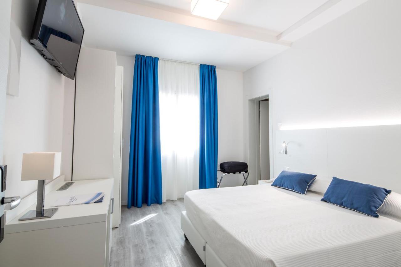 Double Room,716093779:JPEG